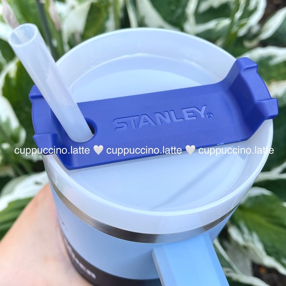 ☁️NWT💙Stanley 40 oz. Adventure Quencher Tumbler in ‘Cornflower’ Baby Blue - Picture 6 of 9
